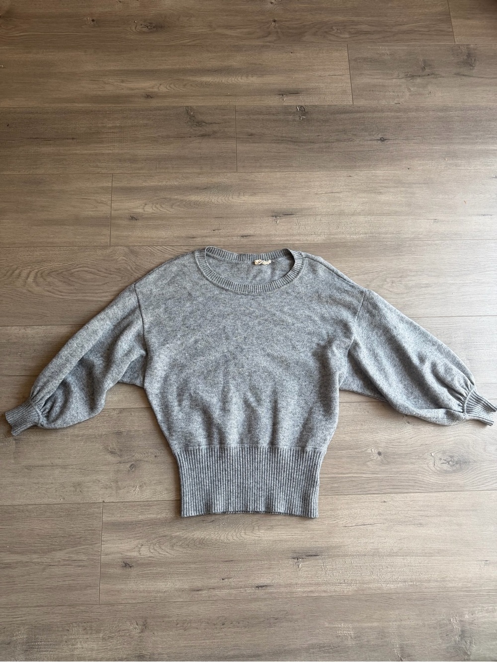 Moth by Anthropologie gray 3/4 sleeve sweater - size small